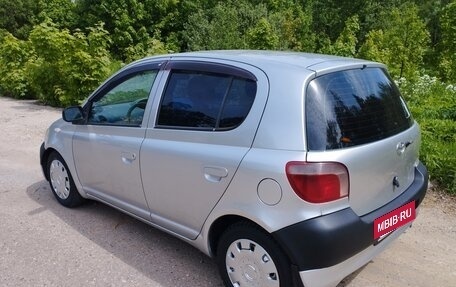 Toyota Yaris I рестайлинг, 2000 год, 250 000 рублей, 3 фотография