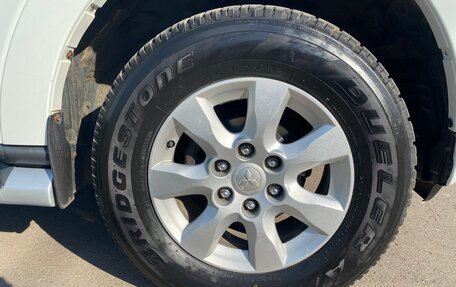 Mitsubishi Pajero IV, 2011 год, 1 800 000 рублей, 10 фотография