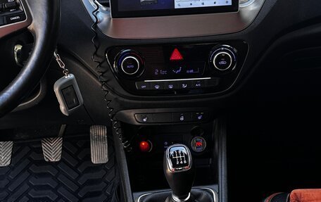 Hyundai Solaris II рестайлинг, 2017 год, 1 250 000 рублей, 7 фотография