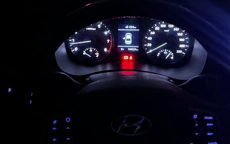 Hyundai Solaris II рестайлинг, 2017 год, 1 250 000 рублей, 34 фотография