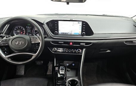 Hyundai Sonata VIII, 2021 год, 1 820 000 рублей, 6 фотография