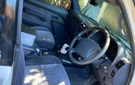 Toyota Land Cruiser Prado 90 рестайлинг, 1998 год, 1 350 000 рублей, 11 фотография