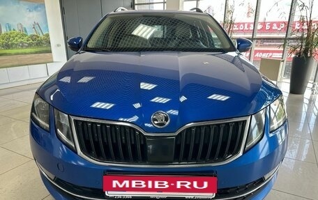 Skoda Octavia, 2017 год, 1 990 000 рублей, 2 фотография