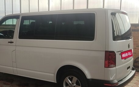 Volkswagen Caravelle T6 рестайлинг, 2020 год, 4 700 000 рублей, 9 фотография