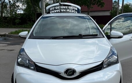 Toyota Vitz, 2016 год, 1 050 000 рублей, 24 фотография