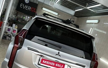 Mitsubishi Pajero Sport III рестайлинг, 2018 год, 3 350 000 рублей, 3 фотография