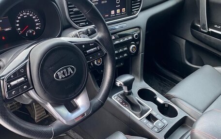 KIA Sportage IV рестайлинг, 2020 год, 3 200 000 рублей, 7 фотография