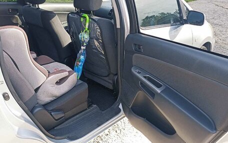 Toyota Wish II, 2003 год, 710 000 рублей, 5 фотография