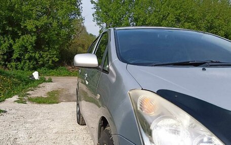 Toyota Wish II, 2003 год, 710 000 рублей, 16 фотография