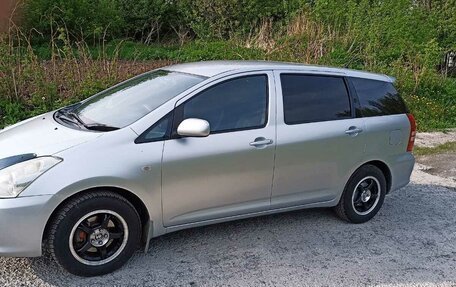Toyota Wish II, 2003 год, 710 000 рублей, 14 фотография