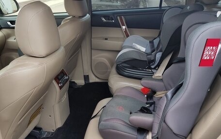 Toyota Highlander III, 2012 год, 2 460 000 рублей, 6 фотография