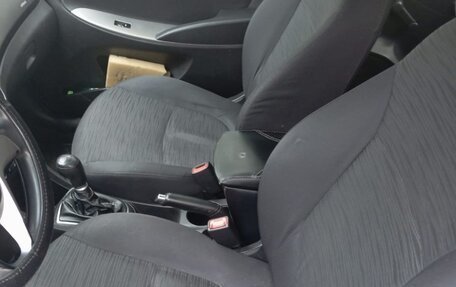 Hyundai Solaris II рестайлинг, 2016 год, 450 000 рублей, 10 фотография