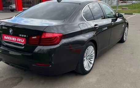 BMW 5 серия, 2016 год, 2 400 000 рублей, 2 фотография