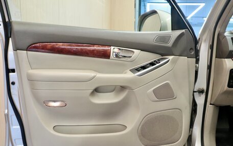 Toyota Land Cruiser Prado 120 рестайлинг, 2007 год, 2 210 000 рублей, 7 фотография