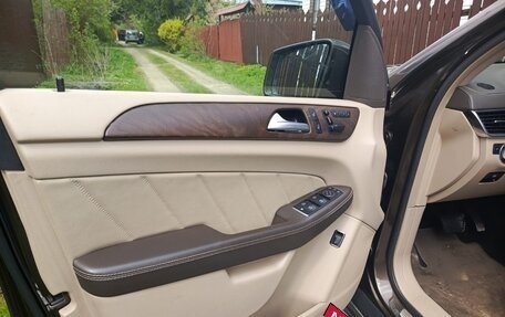 Mercedes-Benz GL-Класс, 2015 год, 3 700 000 рублей, 10 фотография