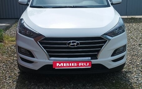 Hyundai Tucson III, 2019 год, 2 350 000 рублей, 2 фотография