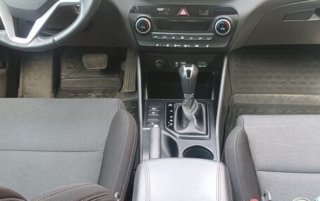 Hyundai Tucson III, 2019 год, 2 350 000 рублей, 10 фотография