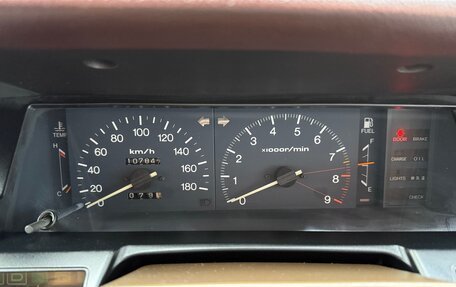 Toyota Crown, 1985 год, 1 500 000 рублей, 25 фотография