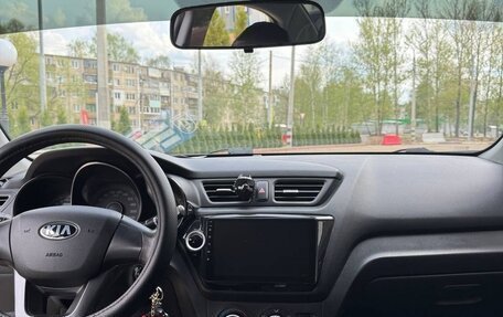 KIA Rio III рестайлинг, 2013 год, 870 000 рублей, 10 фотография