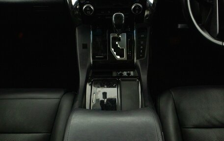 Toyota Alphard III, 2018 год, 4 399 000 рублей, 32 фотография