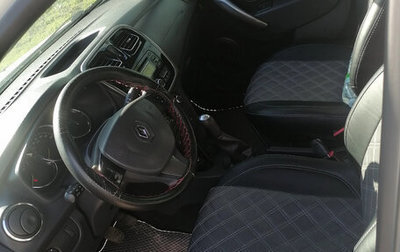 Renault Logan II, 2014 год, 710 000 рублей, 1 фотография