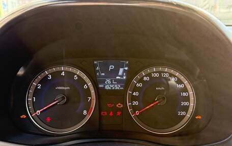 Hyundai Solaris II рестайлинг, 2011 год, 750 000 рублей, 6 фотография