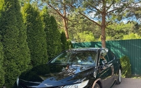 Toyota Camry, 2020 год, 3 300 000 рублей, 2 фотография