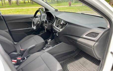 Hyundai Solaris II рестайлинг, 2018 год, 1 350 000 рублей, 8 фотография