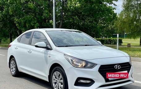 Hyundai Solaris II рестайлинг, 2018 год, 1 350 000 рублей, 2 фотография
