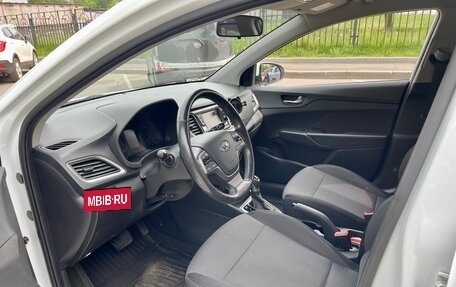 Hyundai Solaris II рестайлинг, 2018 год, 1 350 000 рублей, 6 фотография