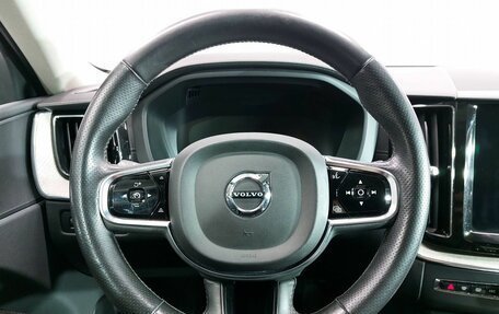 Volvo XC60 II, 2018 год, 3 127 000 рублей, 10 фотография