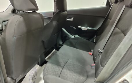 KIA Rio III рестайлинг, 2013 год, 830 000 рублей, 18 фотография