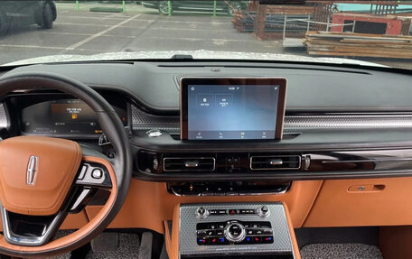Lincoln Aviator II, 2022 год, 4 200 000 рублей, 4 фотография