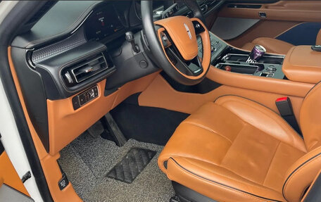 Lincoln Aviator II, 2022 год, 4 200 000 рублей, 5 фотография