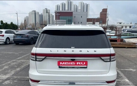Lincoln Aviator II, 2022 год, 4 200 000 рублей, 3 фотография