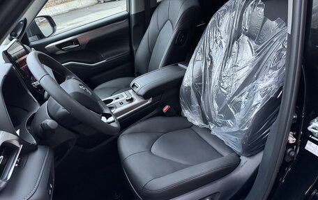 Toyota Highlander, 2025 год, 5 650 000 рублей, 21 фотография