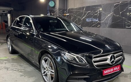 Mercedes-Benz E-Класс, 2019 год, 3 100 000 рублей, 1 фотография