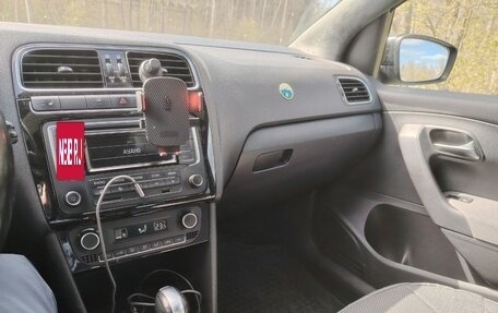 Volkswagen Polo VI (EU Market), 2014 год, 650 000 рублей, 2 фотография