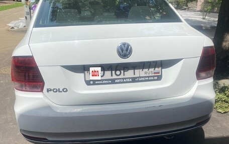 Volkswagen Polo VI (EU Market), 2015 год, 680 000 рублей, 2 фотография