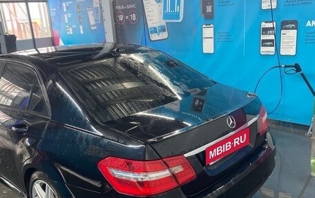 Mercedes-Benz E-Класс, 2011 год, 1 350 000 рублей, 3 фотография