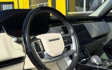 Land Rover Range Rover IV рестайлинг, 2022 год, 10 900 000 рублей, 9 фотография