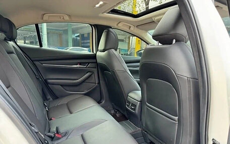 Mazda 3, 2022 год, 1 300 000 рублей, 12 фотография