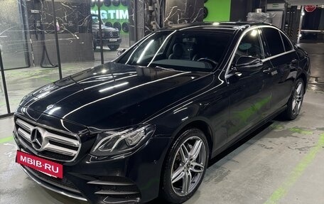 Mercedes-Benz E-Класс, 2019 год, 3 100 000 рублей, 2 фотография