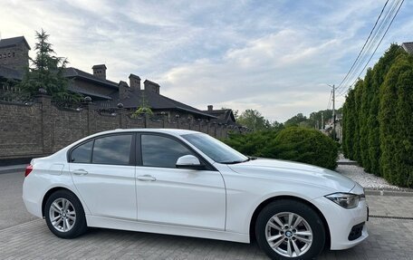 BMW 3 серия, 2016 год, 2 340 000 рублей, 2 фотография