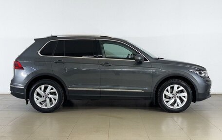 Volkswagen Tiguan II, 2021 год, 3 230 200 рублей, 5 фотография