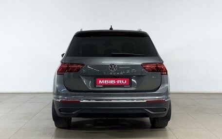 Volkswagen Tiguan II, 2021 год, 3 230 200 рублей, 4 фотография
