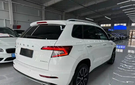 Skoda Karoq I, 2022 год, 2 000 000 рублей, 5 фотография
