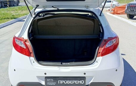 Mazda 2 III, 2012 год, 690 000 рублей, 12 фотография