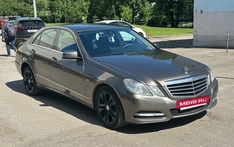 Mercedes-Benz E-Класс, 2012 год, 1 320 000 рублей, 3 фотография