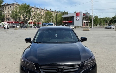 Honda Accord IX рестайлинг, 2013 год, 1 850 000 рублей, 2 фотография